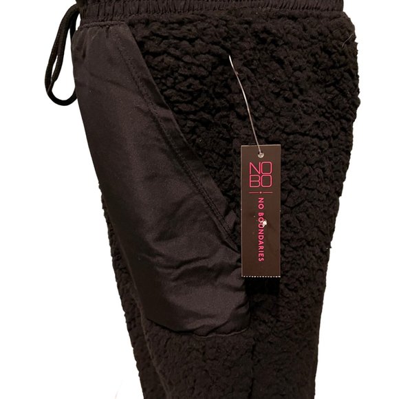 ⚡️ NWT No Boundaries Junior's Faux Sherpa Jogger Pants - size: Medium - Picture 10 of 13